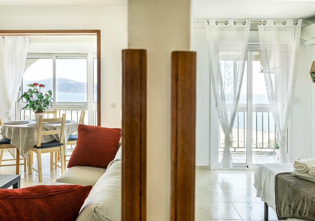 Karina D-Luxe Apartment เอมปูเรียบราบา ภายนอก รูปภาพ