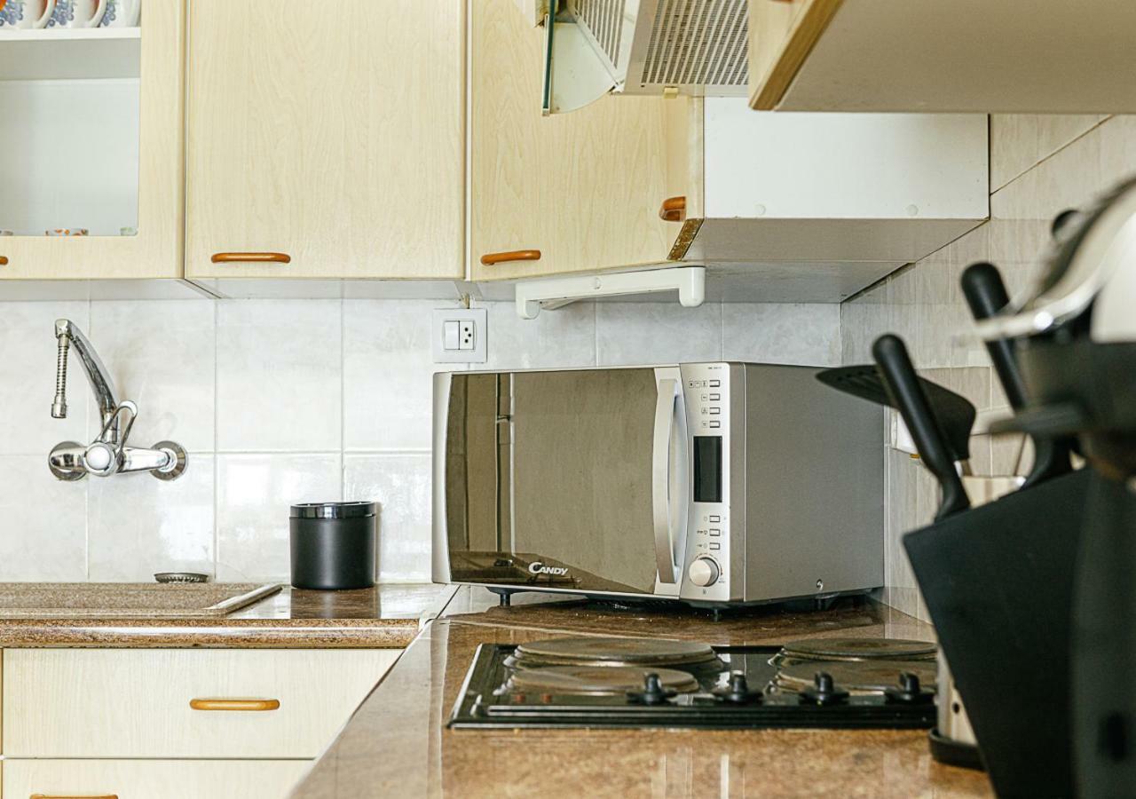 Karina D-Luxe Apartment เอมปูเรียบราบา ภายนอก รูปภาพ